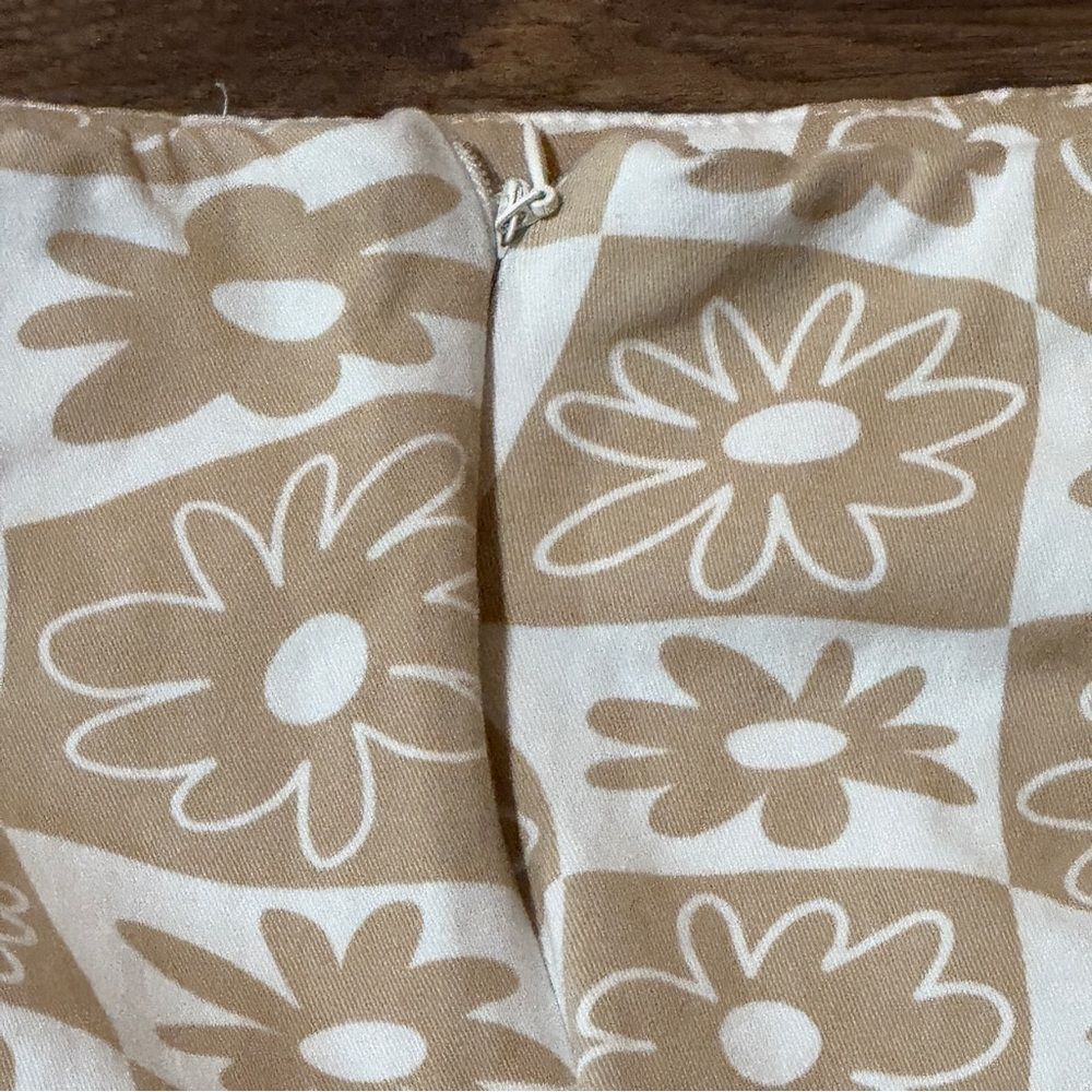 Love On A Hanger Retro Print Mini Skirt Beige White Size 1 - Picture 11 of 12